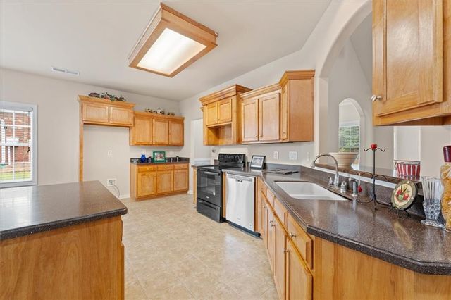 311 Crossroads Drive, Social Circle, GA 30025