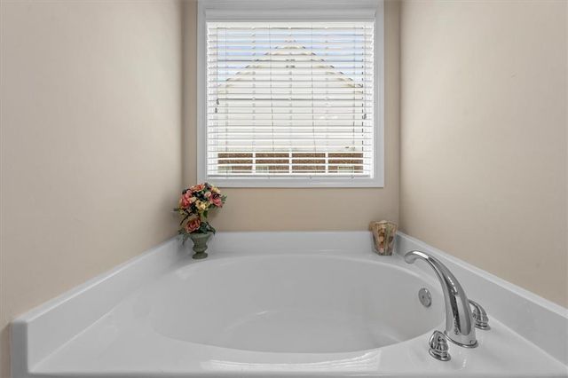 311 Crossroads Drive, Social Circle, GA 30025