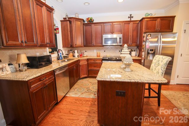 5416 Ggo Drive, Greensboro, NC 27406