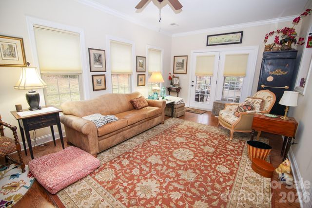 5416 Ggo Drive, Greensboro, NC 27406