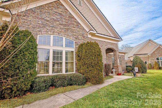 5416 Ggo Drive, Greensboro, NC 27406