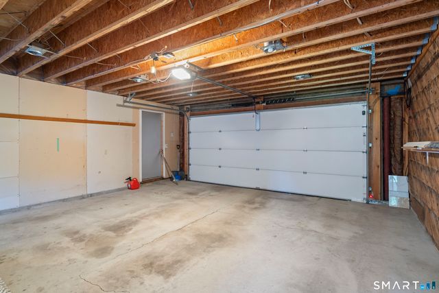 28 Lucas Park Road, Norwich, CT 06360