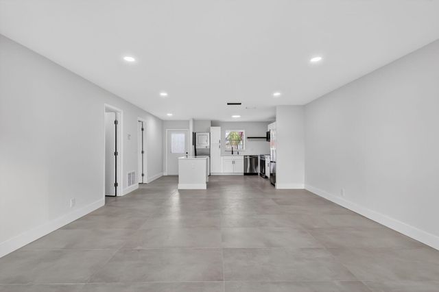 846 Salem Lane, Lake Worth, FL 33467