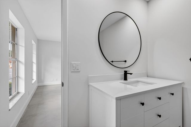 846 Salem Lane, Lake Worth, FL 33467