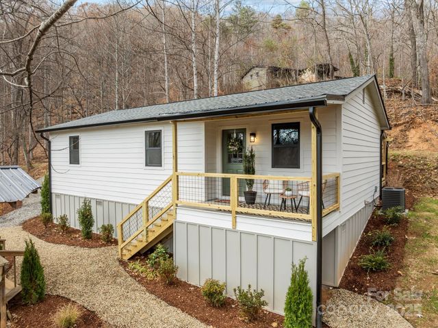 242 Moody Cove Road, Weaverville, NC 28787