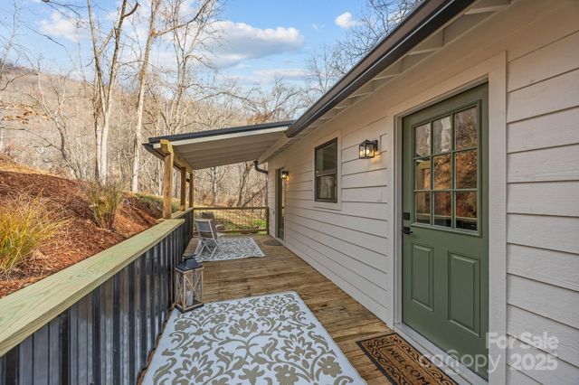 242 Moody Cove Road, Weaverville, NC 28787