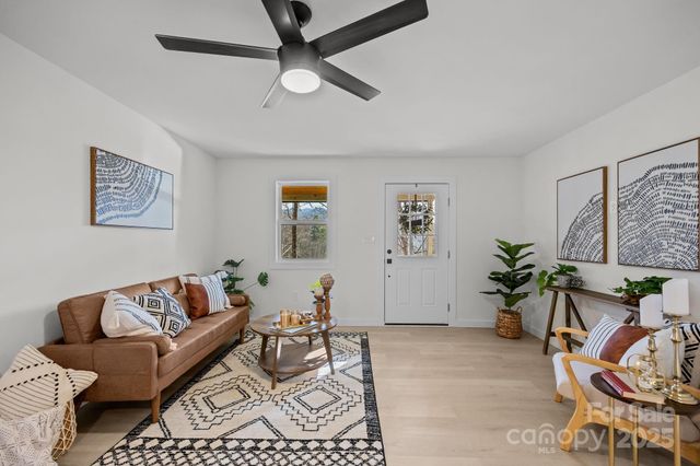 242 Moody Cove Road, Weaverville, NC 28787