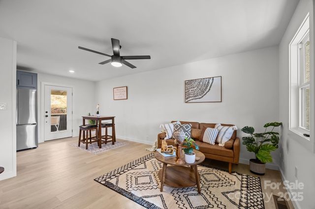 242 Moody Cove Road, Weaverville, NC 28787