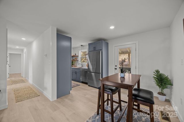 242 Moody Cove Road, Weaverville, NC 28787