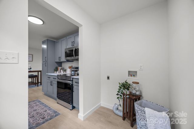 242 Moody Cove Road, Weaverville, NC 28787