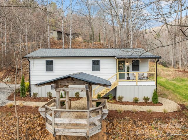 242 Moody Cove Road, Weaverville, NC 28787
