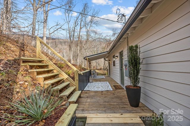 242 Moody Cove Road, Weaverville, NC 28787