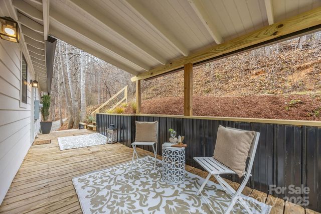 242 Moody Cove Road, Weaverville, NC 28787