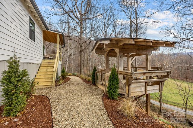 242 Moody Cove Road, Weaverville, NC 28787