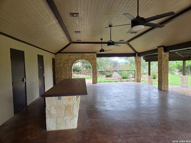 516 CIELO VIS, Canyon Lake, TX 78133