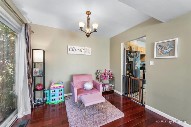 712 Scarbrough Circle 712, Hoffman Estates, IL 60169