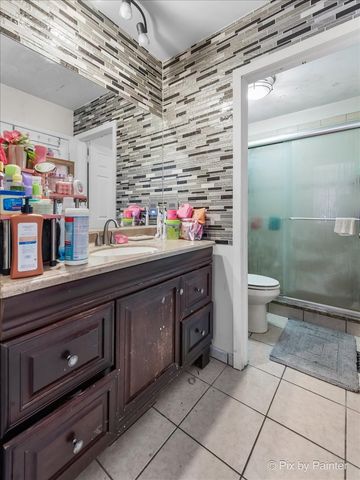 712 Scarbrough Circle 712, Hoffman Estates, IL 60169