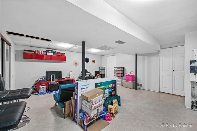 712 Scarbrough Circle 712, Hoffman Estates, IL 60169