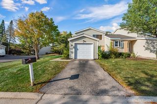 712 Scarbrough Circle 712, Hoffman Estates, IL 60169
