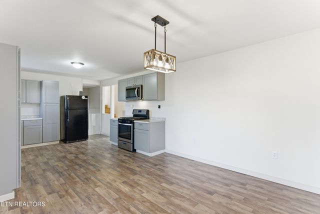 444 Island Ford Rd, Lancing, TN 37770