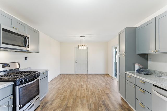 444 Island Ford Rd, Lancing, TN 37770