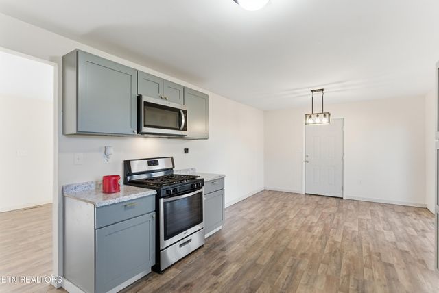 444 Island Ford Rd, Lancing, TN 37770