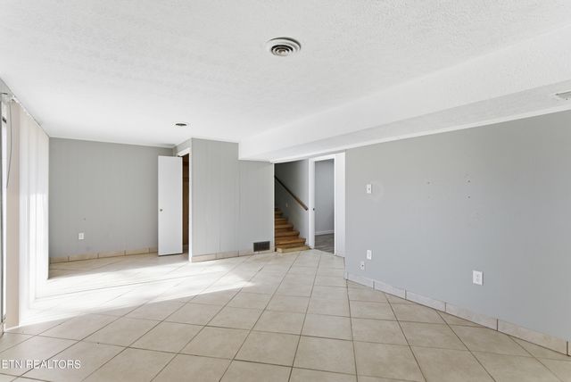 444 Island Ford Rd, Lancing, TN 37770