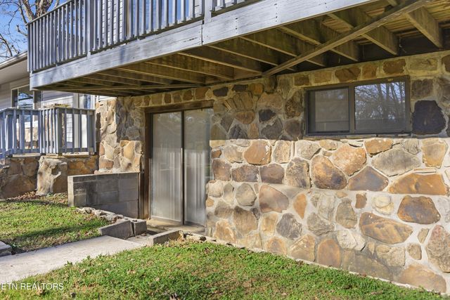 444 Island Ford Rd, Lancing, TN 37770