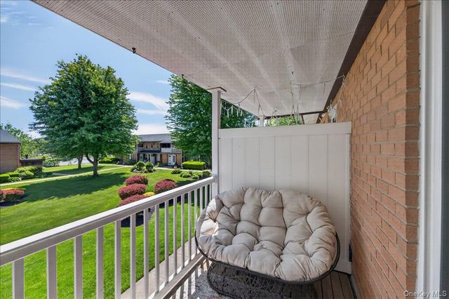 223 Artist Lake Drive, Middle Island, NY 11953
