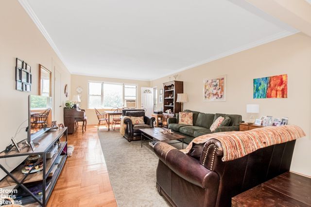 2711 Henry Hudson Pkwy Apt 7H, New York City, NY 10463