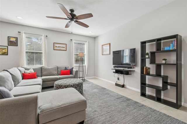 8213 BARNSIDE VIEW LANE, Gibsonton, FL 33534