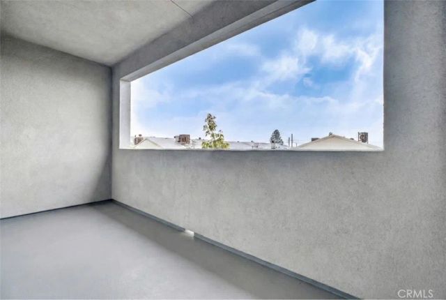 212 Farley Ln, Pomona, CA 91767