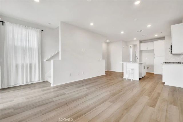 212 Farley Ln, Pomona, CA 91767