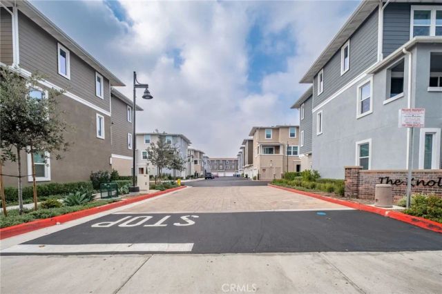 212 Farley Ln, Pomona, CA 91767