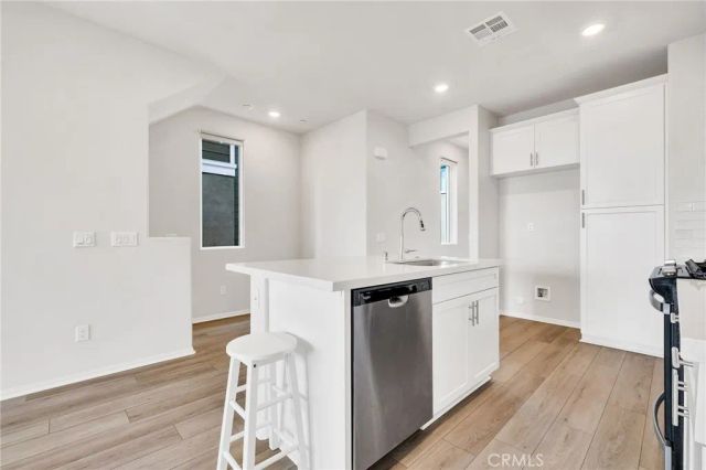 212 Farley Ln, Pomona, CA 91767