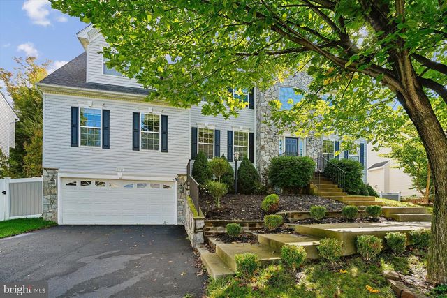 8761 ELLIS MILL DR, Gainesville, VA 20155