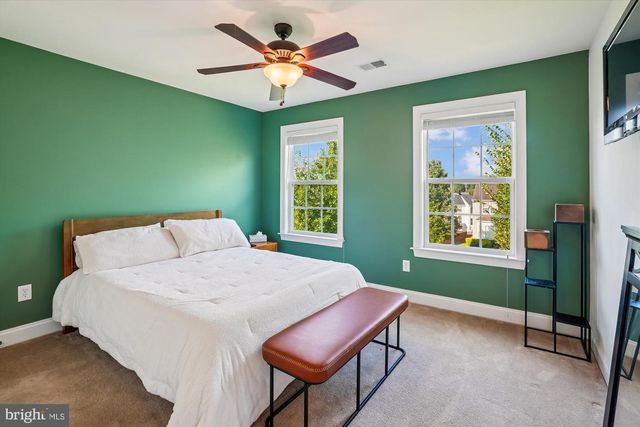 8761 ELLIS MILL DR, Gainesville, VA 20155