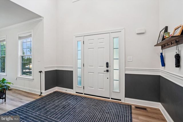 8761 ELLIS MILL DR, Gainesville, VA 20155