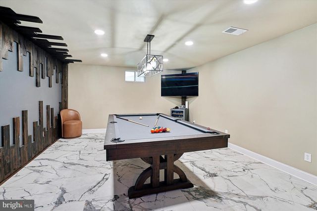 8761 ELLIS MILL DR, Gainesville, VA 20155