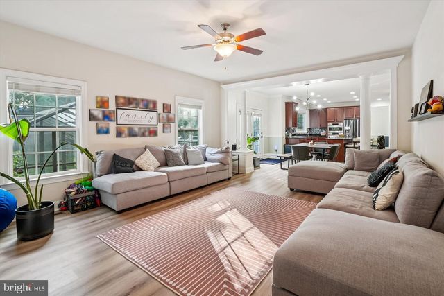 8761 ELLIS MILL DR, Gainesville, VA 20155