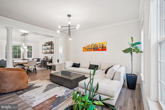 8761 ELLIS MILL DR, Gainesville, VA 20155