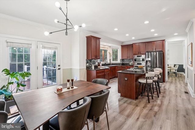 8761 ELLIS MILL DR, Gainesville, VA 20155