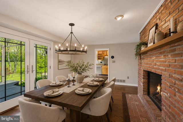 817 SHARON CIR, West Chester, PA 19382