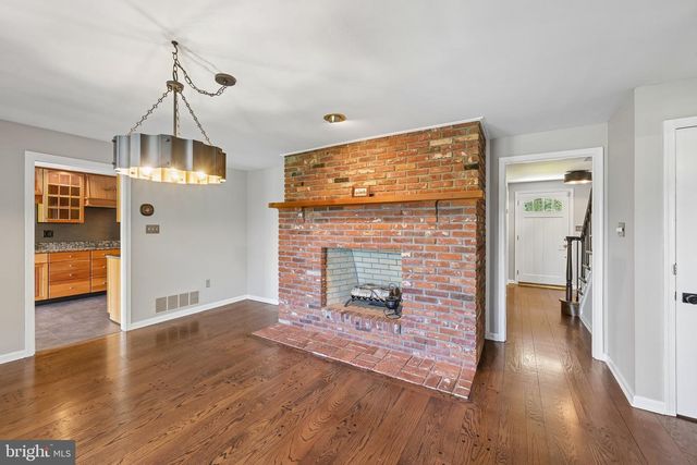 817 SHARON CIR, West Chester, PA 19382