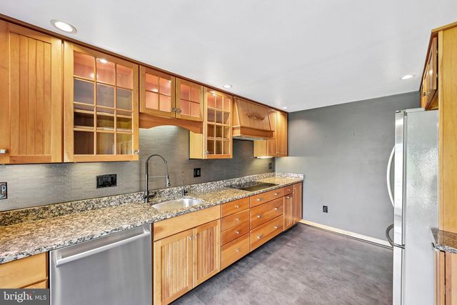 817 SHARON CIR, West Chester, PA 19382