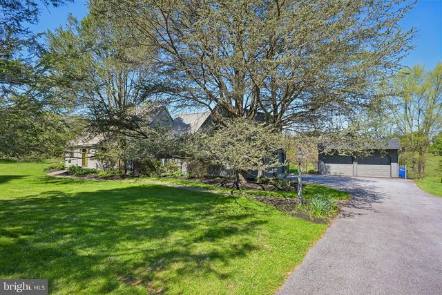 817 SHARON CIR, West Chester, PA 19382