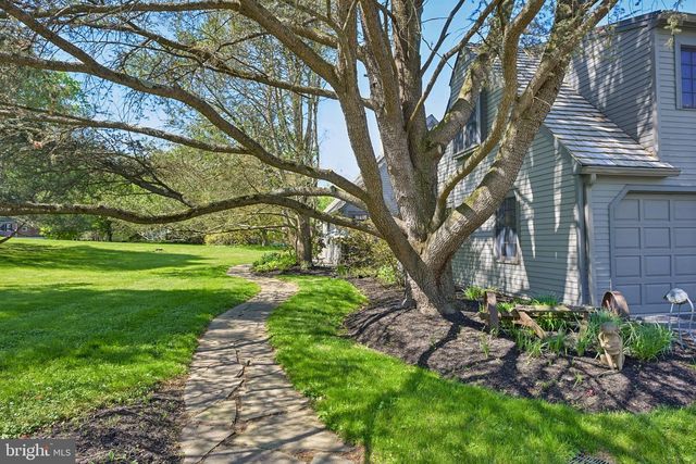 817 SHARON CIR, West Chester, PA 19382