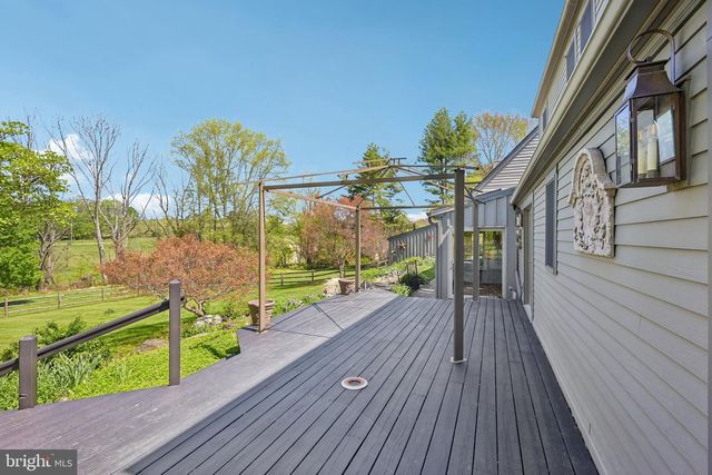 817 SHARON CIR, West Chester, PA 19382