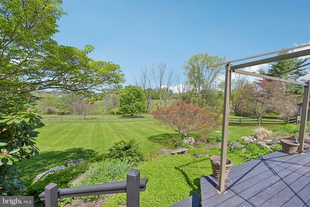817 SHARON CIR, West Chester, PA 19382