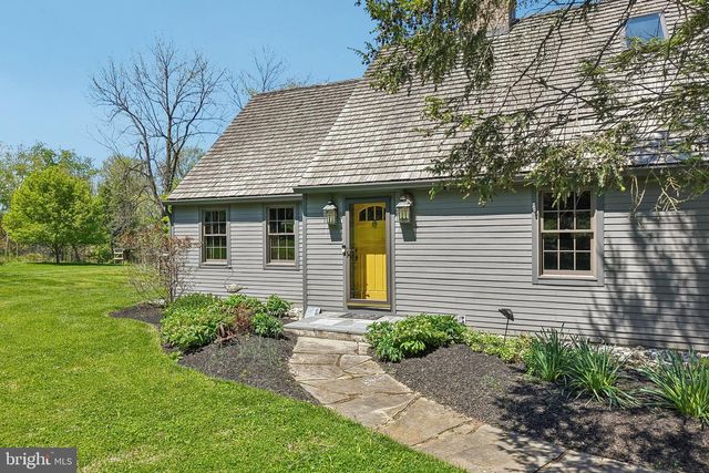 817 SHARON CIR, West Chester, PA 19382